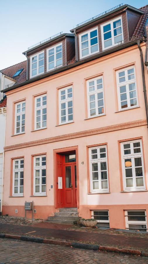 Lieblingsapartment No.10 Mit 2 Schlafzimmern Und Eigener Terrasse ロストック エクステリア 写真